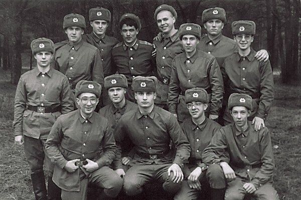"Ночь была напряженной": Виталий Кличко рассказал о дедовщине в армии
"Ночь была напряженной": Виталий Кличко рассказал о дедовщине в армии