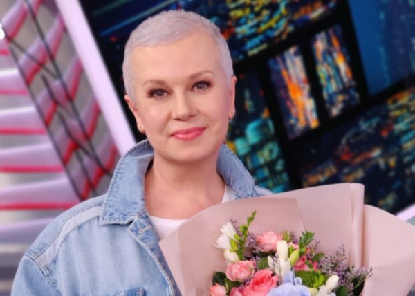 Ведущая Алла Мазур показала детей, которые вынуждены защищаться с оружием: "Сознательно идет под огонь ради всех" Ведущая Алла Мазур показала детей, которые вынуждены защищаться с оружием: "Сознательно идет под огонь ради всех"