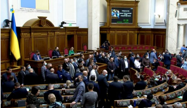 Сколько нардепов ушло на фронт: детей парламентариев вообще не найти в окопах