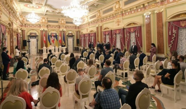 Зеленский ответил луцкому террористу и успокоил украинцев Зеленский ответил луцкому террористу и успокоил украинцев
