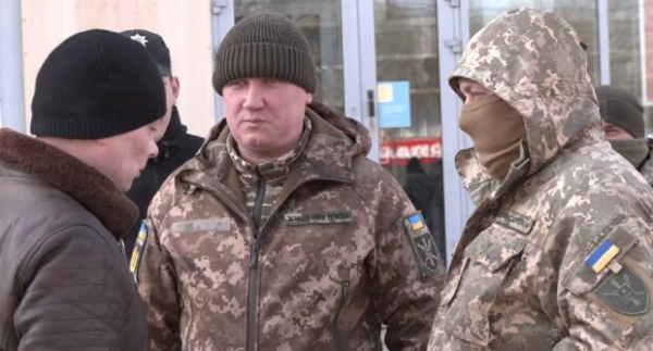 После повестки не обязательно сразу воевать: украинцам рассказали про нюанс в ТЦК После повестки не обязательно сразу воевать: украинцам рассказали про нюанс в ТЦК