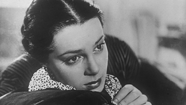 Элина Быстрицкая. Самая таинственная и непостижимо прекрасная киевлянка Советского Союза Элина Быстрицкая. Самая таинственная и непостижимо прекрасная киевлянка Советского Союза
