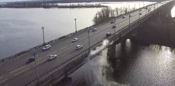 Киевские мосты Патона и Метро держатся на честном слове: могут рухнуть в любой момент