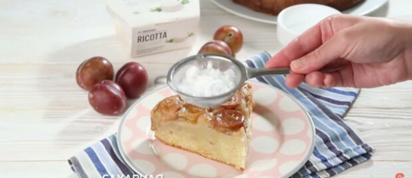Яблочная шарлотка за несколько минут после которой не захочется пирожных из Милкбара: рецепт шедевра