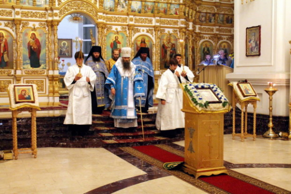 Поздравления на Покров Пресвятой Богородицы в прозе: какие теплые слова нужно сказать близким 14 октября