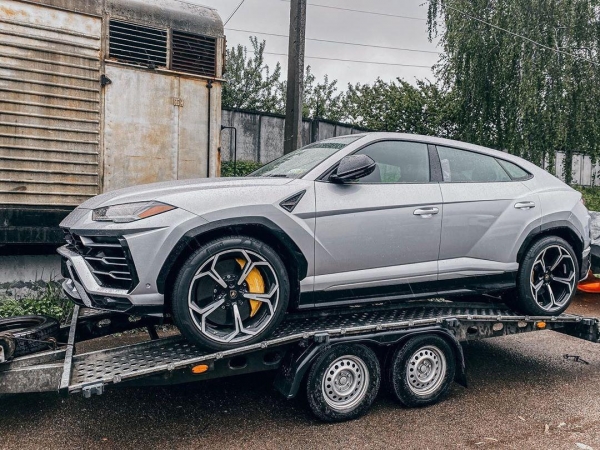 
Ушёл с молотка за $150 000: в Украину привезли крутой "биток" из США
 