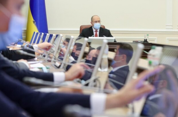Прописаны, но не проживают: как получить субсидию, если в доме зарегистрированы другие родственники-"невидимки" &ndash; пошаговая инструкция