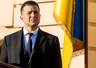 Зеленский осудил штурм Капитолия в Вашингтоне

                        