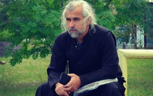 Домолился: священник из Барнаула изгнал демонов из борделя Домолился: священник из Барнаула изгнал демонов из борделя