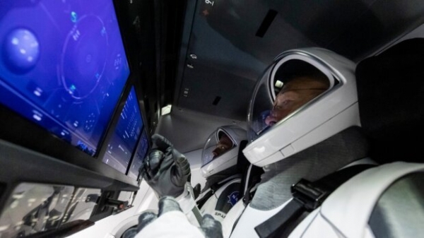 Илон Маск шагает в историю - SpaceX совместно с NASA отправляют астронавтов на МКС, обновлено