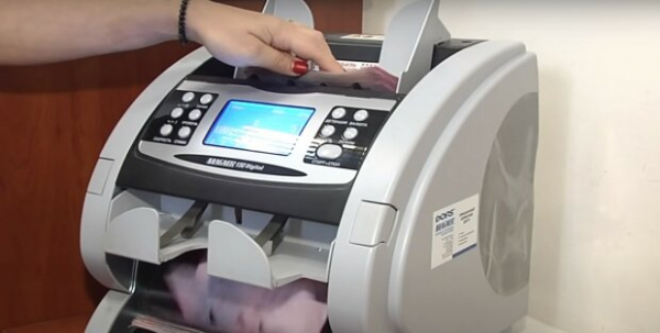 С октября некоторые украинцы получат повышение, несмотря на войну: запланировано госбюджетом