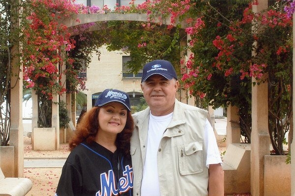 Связанные невидимой нитью: куда исчезла главная конкурентка Софии Ротару Надежда Чепрага Связанные невидимой нитью: куда исчезла главная конкурентка Софии Ротару Надежда Чепрага