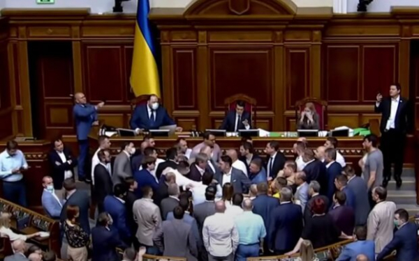 Нардепы получили от государства более 2 млн грн на жилье: даже предатели связанные с россией Нардепы получили от государства более 2 млн грн на жилье: даже предатели связанные с россией