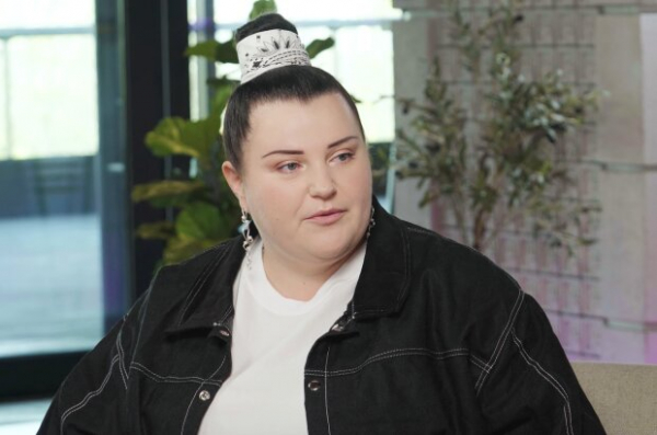 Alyona Alyona показала свое тело без стыда, так как вдохновилась ВСУ: "Надо работать" Alyona Alyona показала свое тело без стыда, так как вдохновилась ВСУ: "Надо работать"