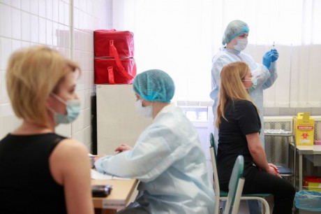 Минздрав ожидает поставку еще 1 миллиона доз вакцины CoronaVac Минздрав ожидает поставку еще 1 миллиона доз вакцины CoronaVac