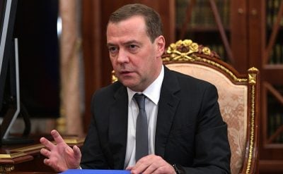 Оккупанты РФ ударили двумя ракетами по жилой многоэтажке в Запорожье
Оккупанты РФ ударили двумя ракетами по жилой многоэтажке в Запорожье
