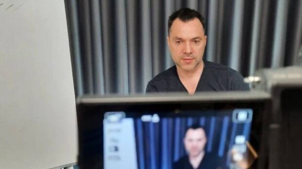 Алексей Арестович обьяснил, почему люди не смогут больше вернуться в состояние до 24 февраля Алексей Арестович обьяснил, почему люди не смогут больше вернуться в состояние до 24 февраля