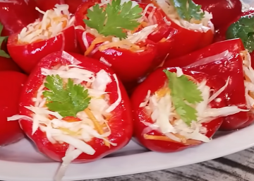 Капуста вместо мяса: совсем новый рецепт фаршированного перца в банках Капуста вместо мяса: совсем новый рецепт фаршированного перца в банках