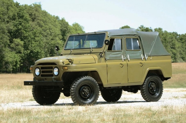 В Китае показали смесь УАЗа и Toyota Land Cruiser
В Китае показали смесь УАЗа и Toyota Land Cruiser