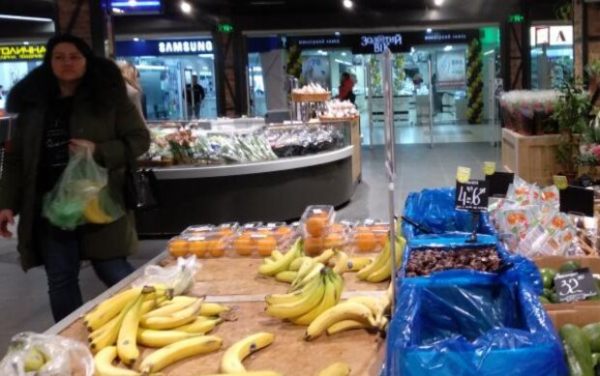 Девушка купила бананы в супермаркете и увидела дикое послание: маленькие лапки будут бегать по всему дому Девушка купила бананы в супермаркете и увидела дикое послание: маленькие лапки будут бегать по всему дому