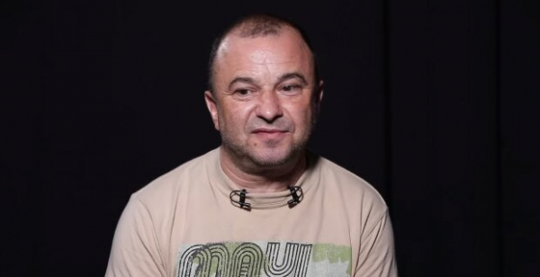 Виктор Павлик признался Славе Демину, куда потратил деньги на лечение покойного сына: "Достаточно ли..." Виктор Павлик признался Славе Демину, куда потратил деньги на лечение покойного сына: "Достаточно ли..."