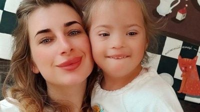 "Разорвало на части": бабушка Лизы не говорит дочери о трагедии и сама похоронит девочку
