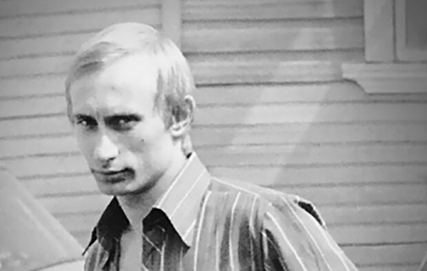 Путина "выгнали" из КГБ не просто так, найдены архивные заметки о главном провале президента России Путина "выгнали" из КГБ не просто так, найдены архивные заметки о главном провале президента России
