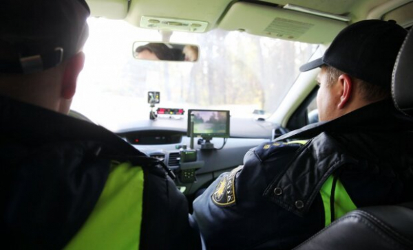Украинским водителям начали выписывать штрафы в 40 тысяч гривен: все дело в "механике" Украинским водителям начали выписывать штрафы в 40 тысяч гривен: все дело в "механике"