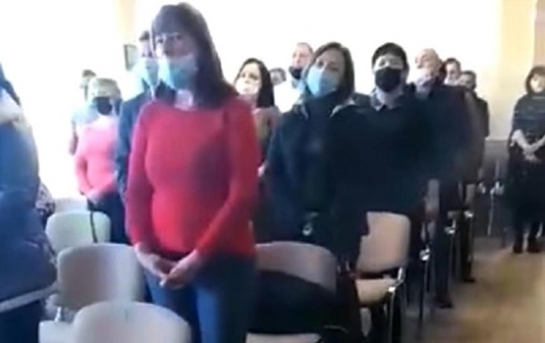Глава ОТГ назвал видео с исполнением депутатами гимна Венгрии "провокацией" Глава ОТГ назвал видео с исполнением депутатами гимна Венгрии "провокацией"