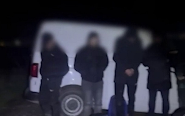 ГПСУ задержала 16 уклонистов, заплативших переправщику $111 500 ГПСУ задержала 16 уклонистов, заплативших переправщику $111 500