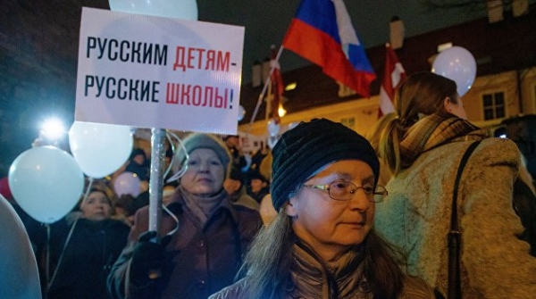 «И вырвал грешный мой язык»: что на самом деле происходит с русскими и русским языком на Украине «И вырвал грешный мой язык»: что на самом деле происходит с русскими и русским языком на Украине