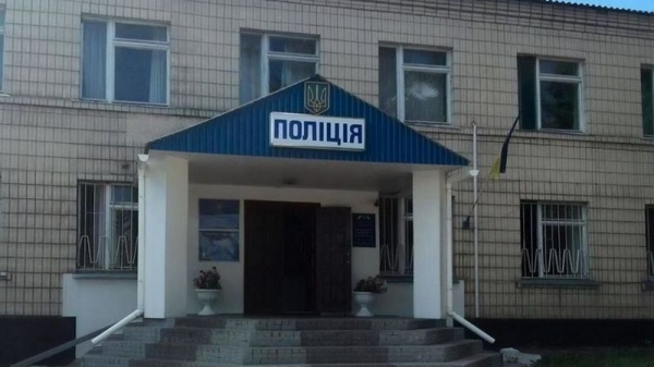 Изнасилование в Кагарлыке полицейскими: адвокат жертвы раскрыл подробности Изнасилование в Кагарлыке полицейскими: адвокат жертвы раскрыл подробности