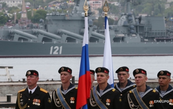 Киев осудил "парад" РФ в Севастополе Киев осудил "парад" РФ в Севастополе