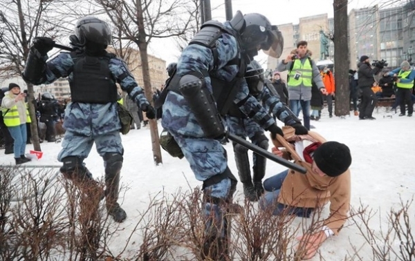 Киев отреагировал на разгон протестующих в России Киев отреагировал на разгон протестующих в России