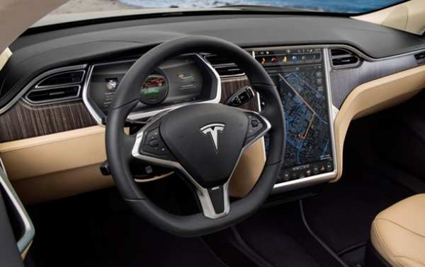 Компания Tesla Motors переманила вице-президента Apple