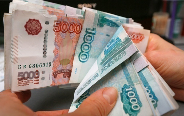 Курс рубля резко упал на фоне событий на Курщине Курс рубля резко упал на фоне событий на Курщине