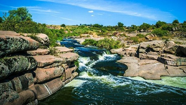 Лечебные скалы, природное джакузи: мистические места малой родины Зеленского Лечебные скалы, природное джакузи: мистические места малой родины Зеленского