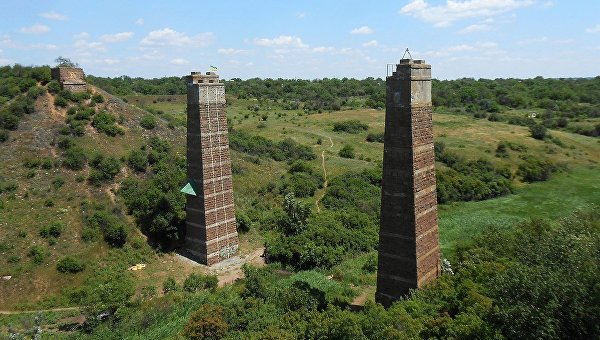 Лечебные скалы, природное джакузи: мистические места малой родины Зеленского Лечебные скалы, природное джакузи: мистические места малой родины Зеленского