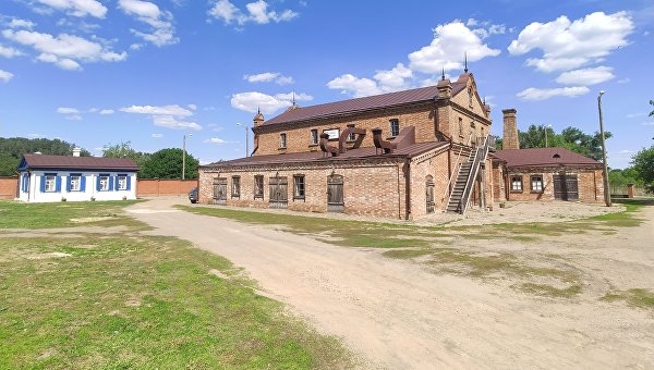 «Майдан» на улице Ленина: в Вёшенской помнят об украинских корнях Шолохова «Майдан» на улице Ленина: в Вёшенской помнят об украинских корнях Шолохова