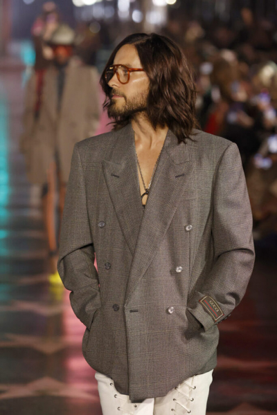 Маколей Калкин и Джаред Лето вышли на подиум на показе Gucci Маколей Калкин и Джаред Лето вышли на подиум на показе Gucci