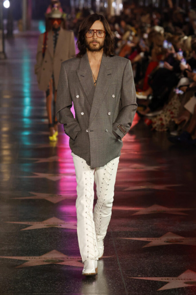 Маколей Калкин и Джаред Лето вышли на подиум на показе Gucci Маколей Калкин и Джаред Лето вышли на подиум на показе Gucci