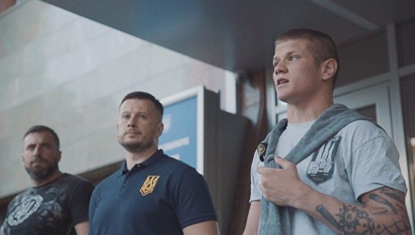 Маляр с цепью. О тех, кто атаковал Офис президента Украины Маляр с цепью. О тех, кто атаковал Офис президента Украины