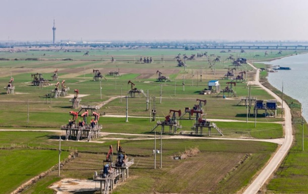 Мировые цены на нефть усилили падение