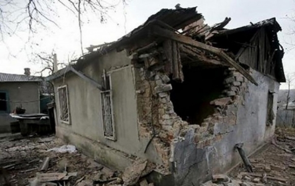 На Донбассе первые семьи получили выплаты за разрушенное жилье На Донбассе первые семьи получили выплаты за разрушенное жилье