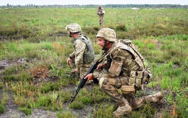 На Донбассе военный ВСУ получил осколочное ранение На Донбассе военный ВСУ получил осколочное ранение
