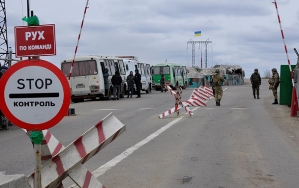 Названы графики работы КПВВ на Донбассе Названы графики работы КПВВ на Донбассе