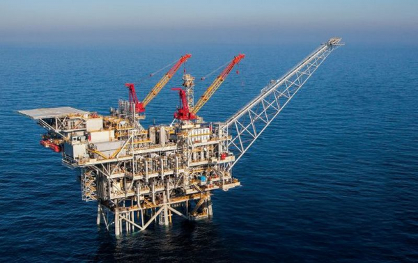 Нефть дешевеет на фоне роста поставок Нефть дешевеет на фоне роста поставок
