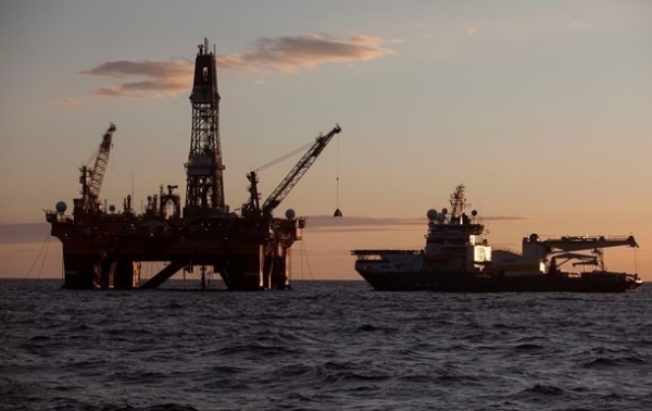 Нефть начала дорожать на новостях из США и России