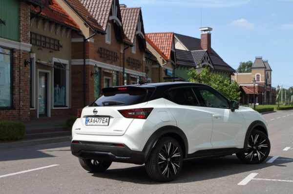 Новый Nissan Juke расправил крылья: испытываем кроссоверТест-драйв Новый Nissan Juke расправил крылья: испытываем кроссоверТест-драйв