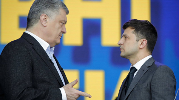 Обвинения в измене и коррупции. Как Порошенко системно копает под Зеленского Обвинения в измене и коррупции. Как Порошенко системно копает под Зеленского